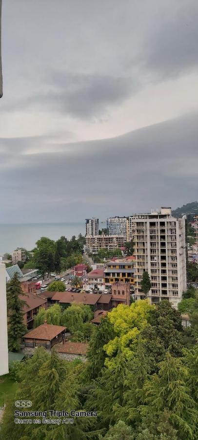 Студия Радуга У Моря Колхида Μπατούμι Εξωτερικό φωτογραφία